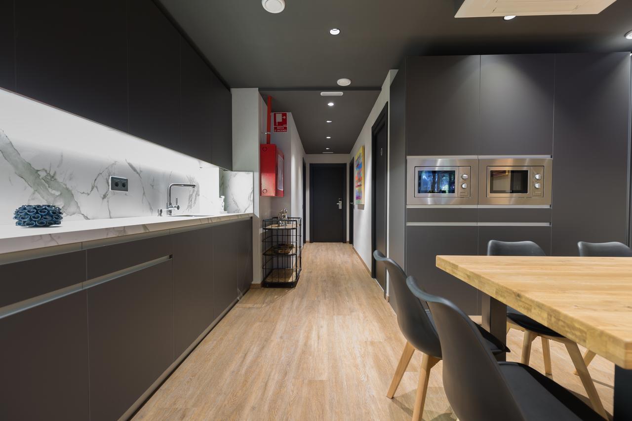 Airhostel Barcelona Airport 24h Hostal