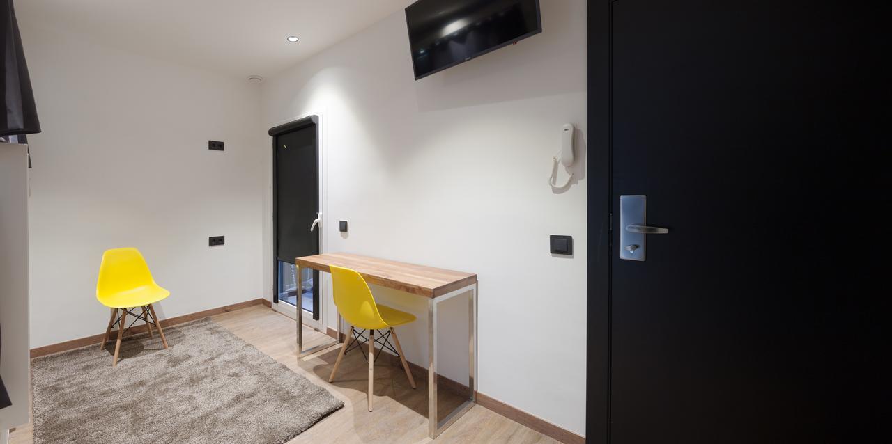 Hostel Airhostel Barcelona Airport 24h *