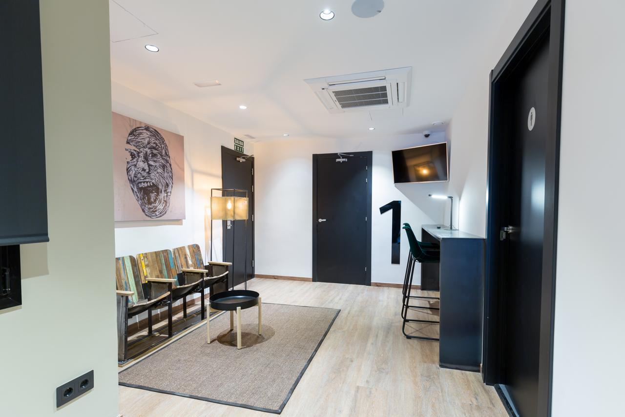 Hostal Airhostel Barcelona Airport 24h El Prat de Llobregat