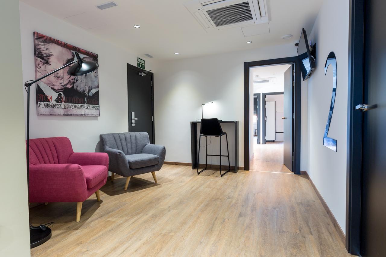 Hostal Airhostel Barcelona Airport 24h El Prat de Llobregat