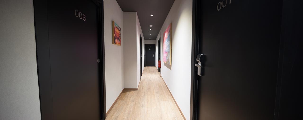 Airhostel Barcelona Airport 24h Albergue