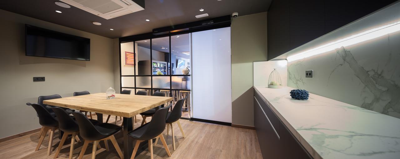 Albergue Airhostel Barcelona Airport 24h El Prat de Llobregat