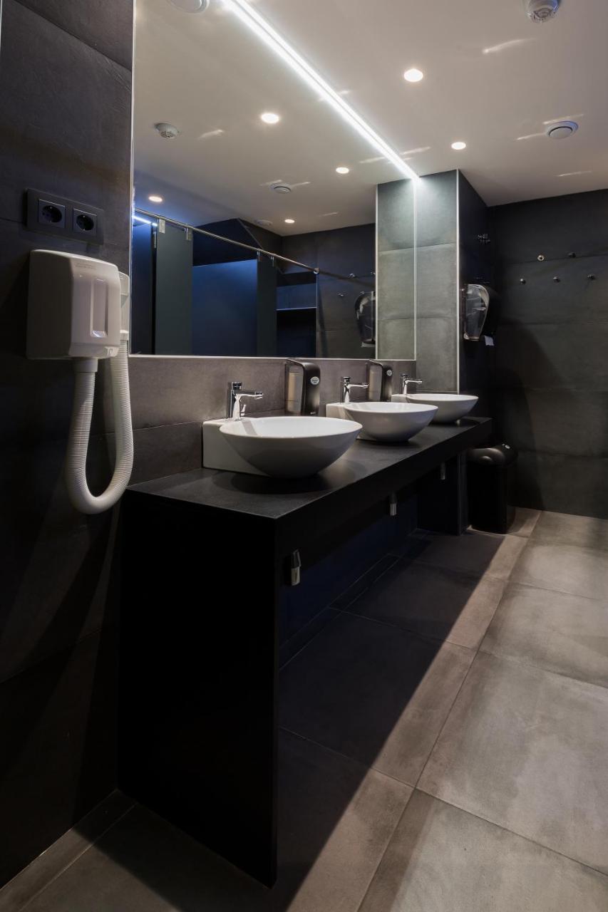 Albergue Airhostel Barcelona Airport 24h *